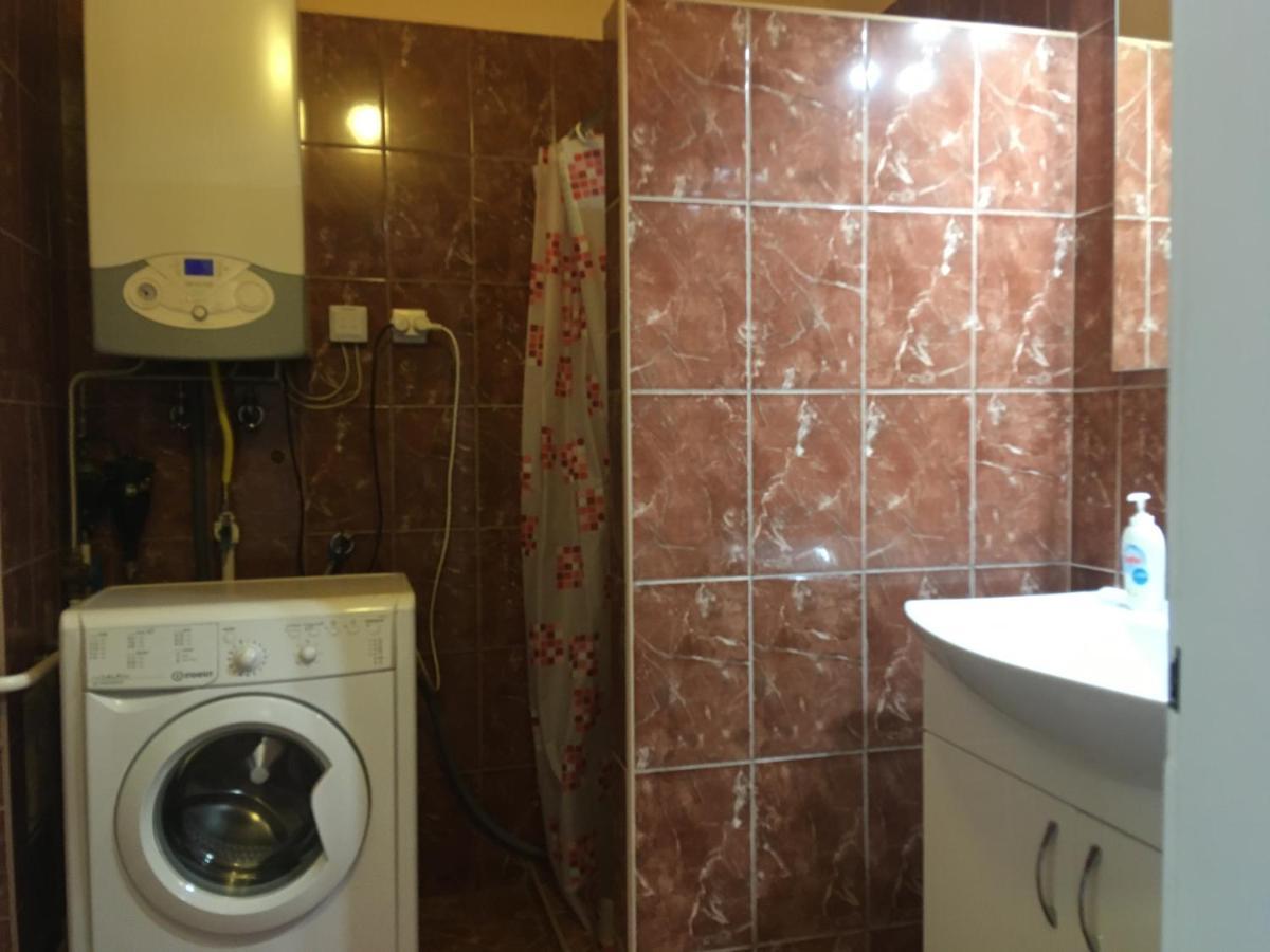 Honved Apartmanhaz Balatonlelle Exteriör bild